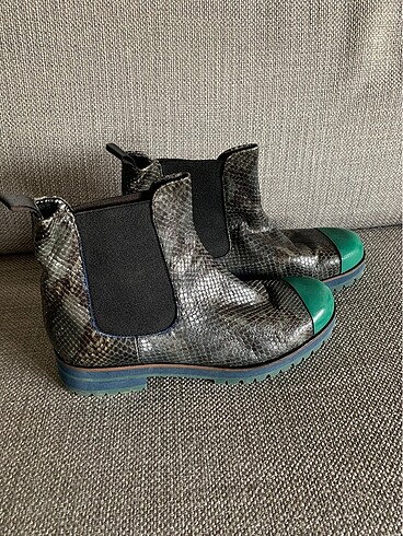 39 Beden Chanel Pollini yılan derisi bot