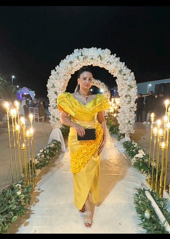 Sarı Drapeli Straplez Uzun Kadın Abiye - Görsel 3