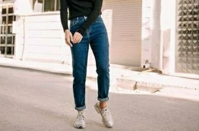 mom jean... 