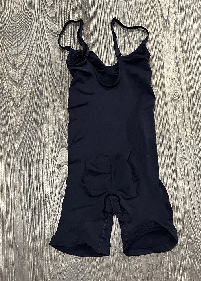 Kim kardashian tulum korse - Görsel 2