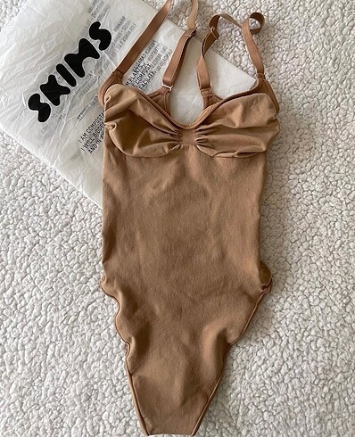Skims korse bodysuit - Görsel 10