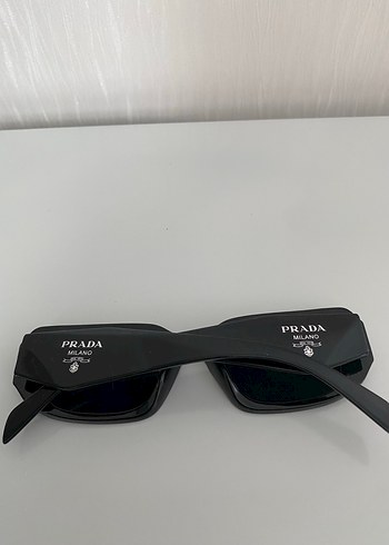 Prada güneş gözlüğü sıfır - Görsel 2