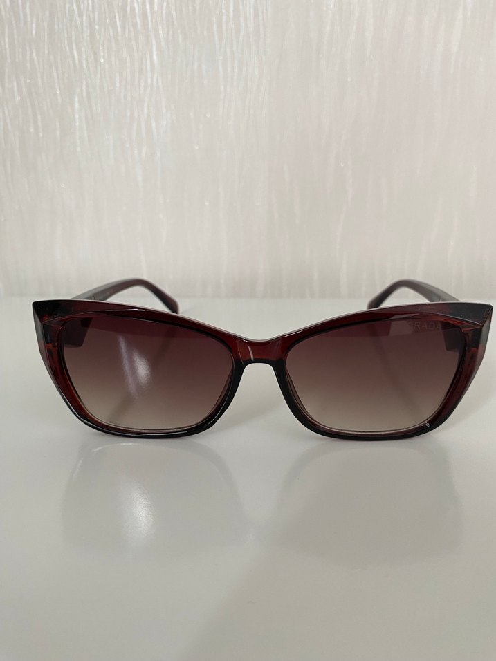 Prada güneş gözlüğü sıfır - Görsel 2