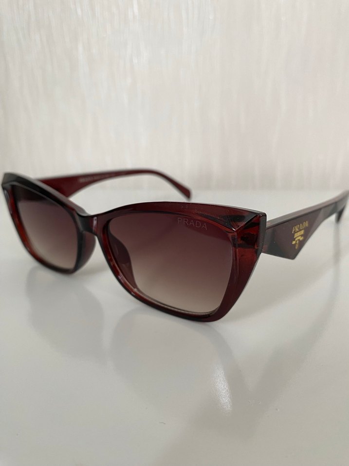 Prada güneş gözlüğü sıfır - Görsel 3