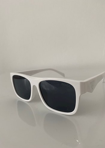 Prada güneş gözlüğü sıfır - Görsel 2