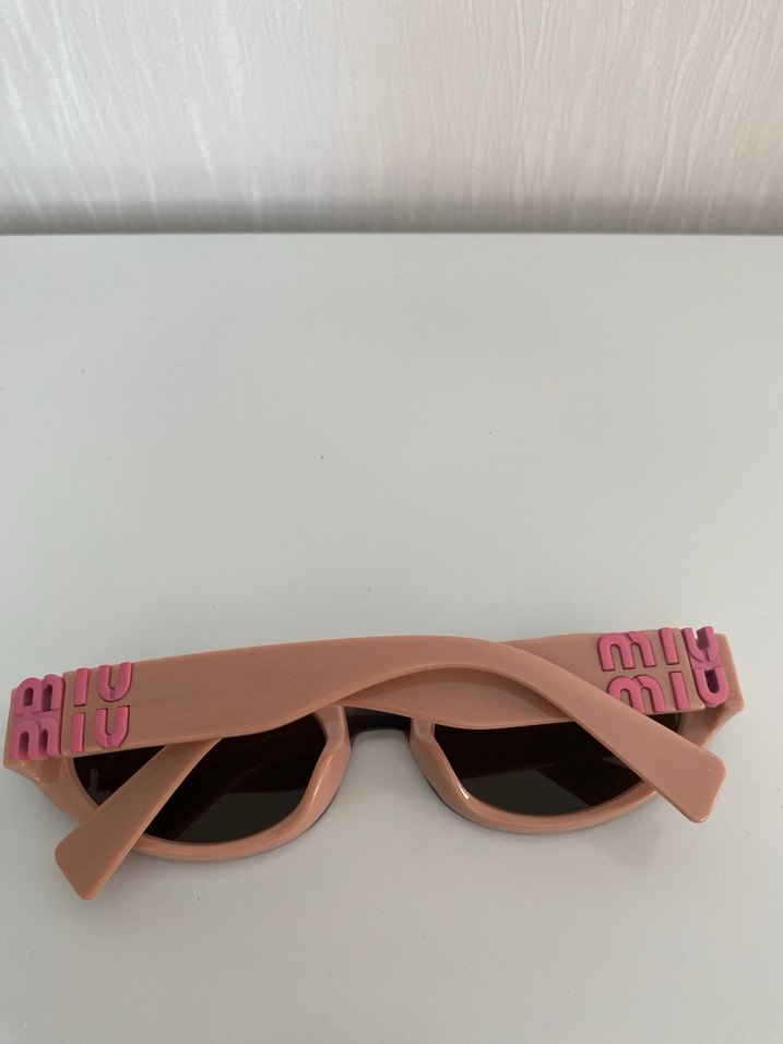 Miu miu güneş gözlüğü sıfır - Görsel 2