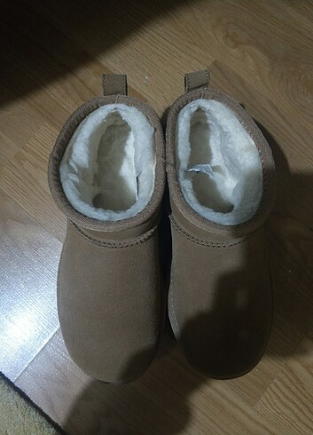 Ugg ugg mini platform