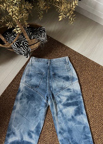 Kadın Mavi Batik Desenli Kemerli Jean - Görsel 2