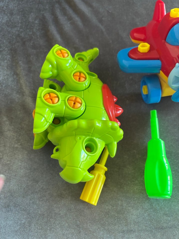 Renkli Tornavida ve Uçak-Dinozor Oyuncak Seti - Görsel 3