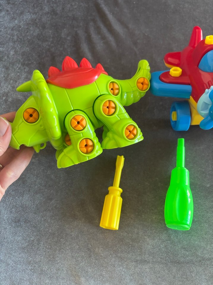 Renkli Tornavida ve Uçak-Dinozor Oyuncak Seti - Görsel 2