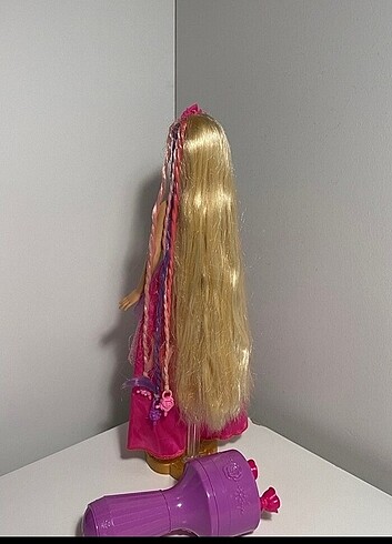 Barbie BARBİE UZUN SAÇLI KUAFÖR BEBEK