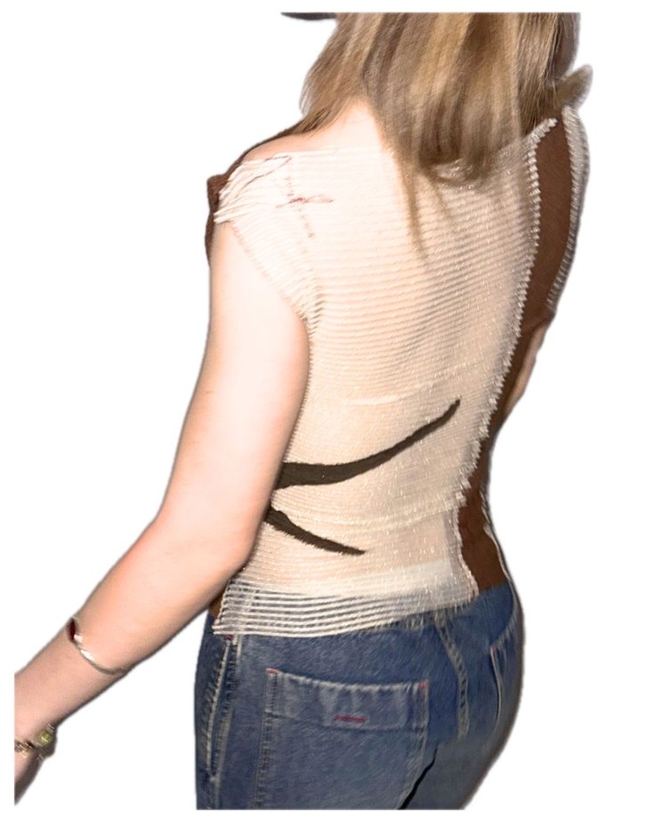 Kahverengi arkası transparan yıldız detaylı crop top - Görsel 2