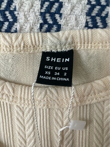 Sheinside Çiçekli Kolsuz Crop