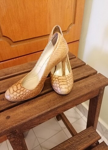 Ofis Şıklığı Topuklu Stiletto