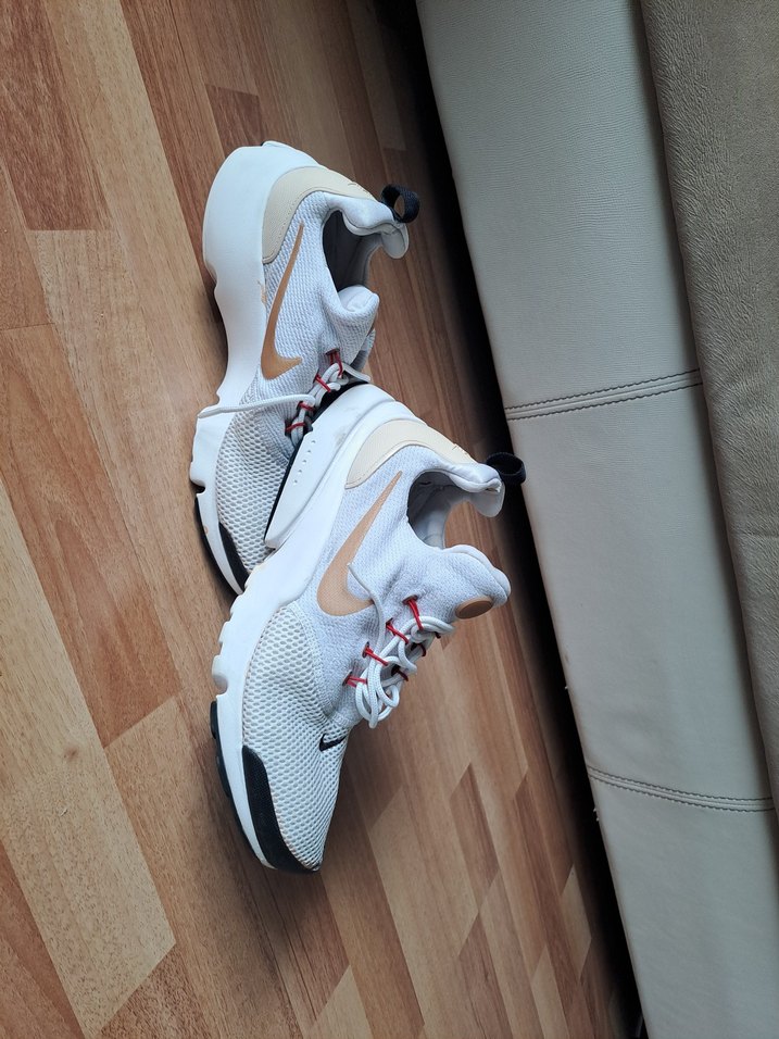 Nike Beyaz Gri Spor Ayakkabı - Görsel 2