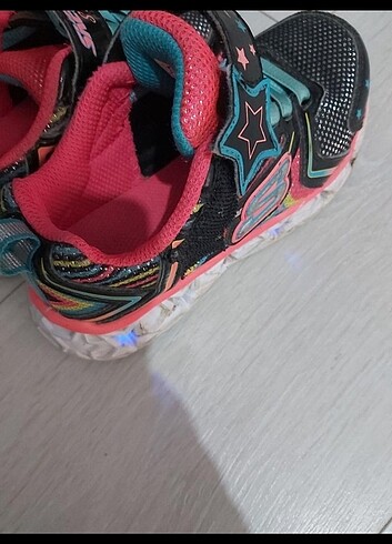 27 Beden Skechers orjinal kız çocuk ayakkabısı