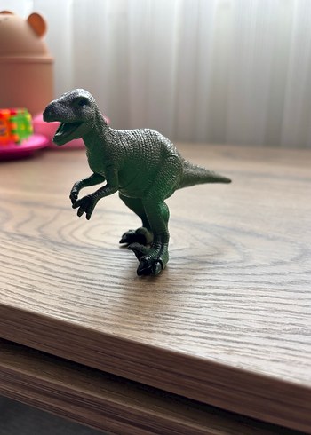 Küçük Yeşil Dinozor Figürü