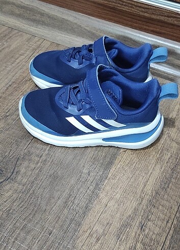 Adidas Spor ayakkabı 