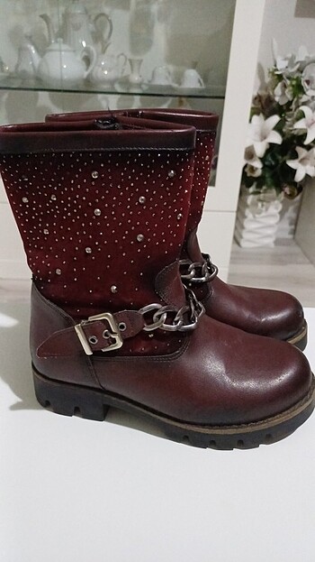 LC Waikiki Kiz cocuk bot 33 numara