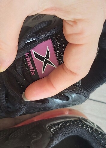 39 Beden Kinetix pembe siyah aır spor ayakkabi