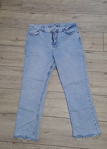 Defacto DF 44 beden paça detaylı mom jeans kot pantalon