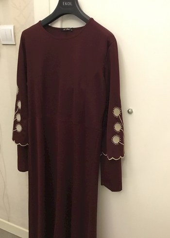 Kolları Nakışlı Uzun Kollu Elbise - Görsel 4