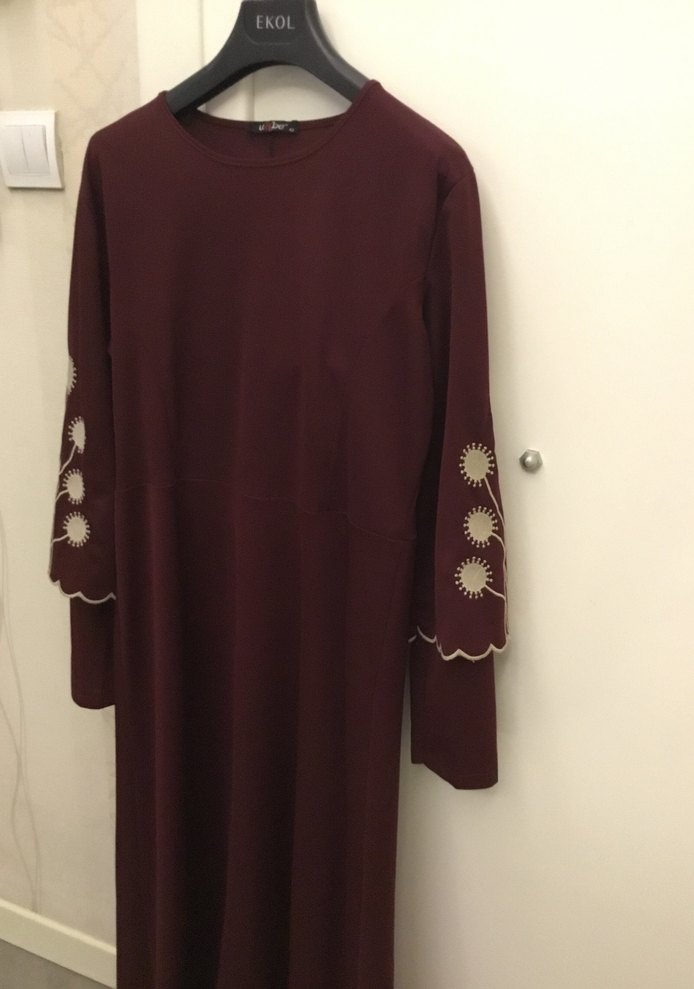 Kolları Nakışlı Uzun Kollu Elbise - Görsel 4