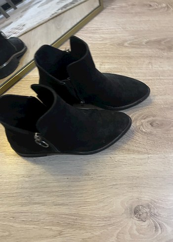 Siyah Süet Tokalı Kadın Botu - Görsel 6