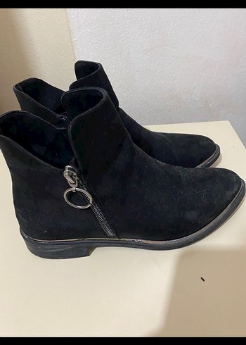 Siyah Süet Tokalı Kadın Botu - Görsel 7