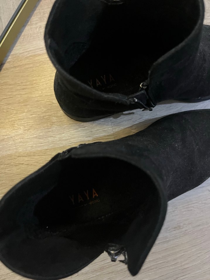 Siyah Süet Tokalı Kadın Botu - Görsel 5