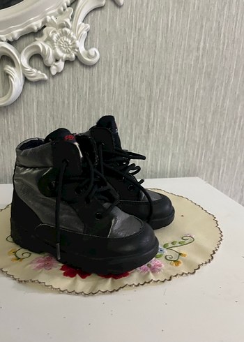 Gri Erkek Çocuk Punk Tarzı Lastik Bot - Görsel 2