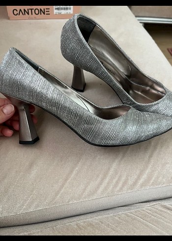 Gri Metal Pliseli Stiletto Abiye Ayakkabı - Görsel 4