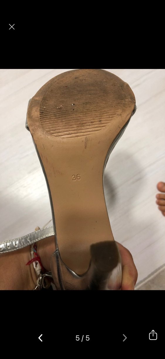 Gri İşlemeli Metal Tokalı İnce Topuklu Kadın Ayakkabı - Görsel 5