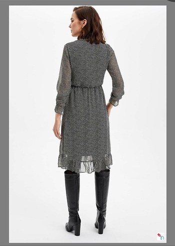 Siyah Puantiyeli Uzun Kollu Uzun Elbise - Görsel 3