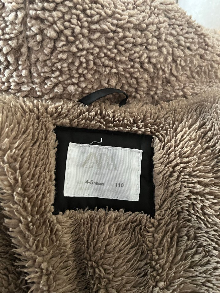 Kürklü Kapüşonlu Erkek Çocuk Puff Mont - Görsel 3