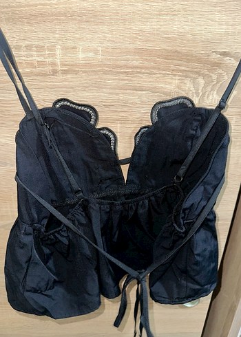 Çiçek Nakışlı Siyah Mini Büstiyer - Görsel 3