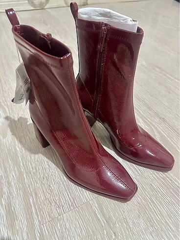 Stradivarius Topuklu streç bot