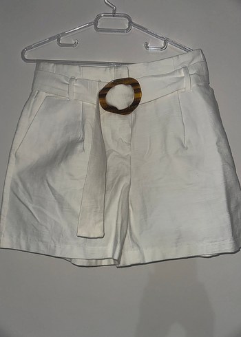 Beyaz Kemerli Keten Mini Bermuda Şort - Görsel 4