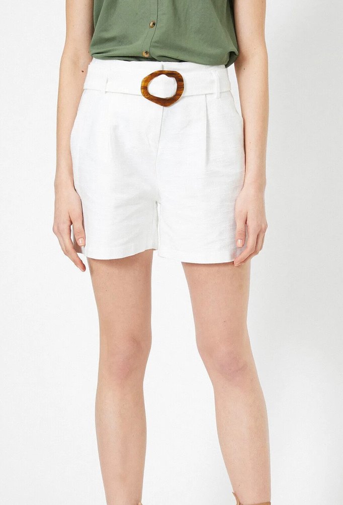 Beyaz Kemerli Keten Mini Bermuda Şort - Görsel 2