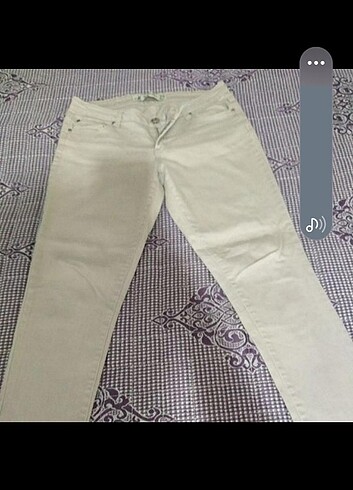 Krem rengi beyaz pantolon