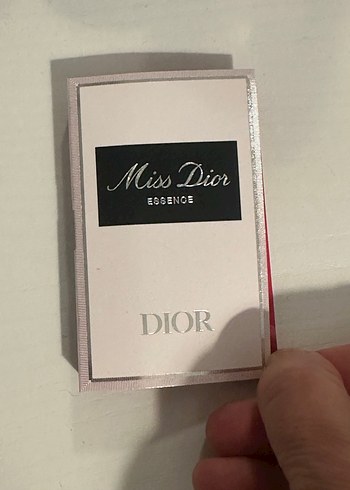 Dior Miss Dior Essence Kadın Parfümü