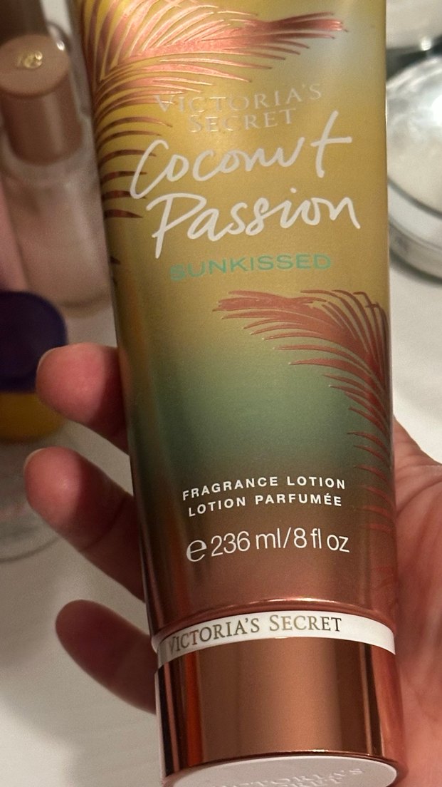 Victoria's Secret Coconut Passion Vücut Losyonu - Görsel 4