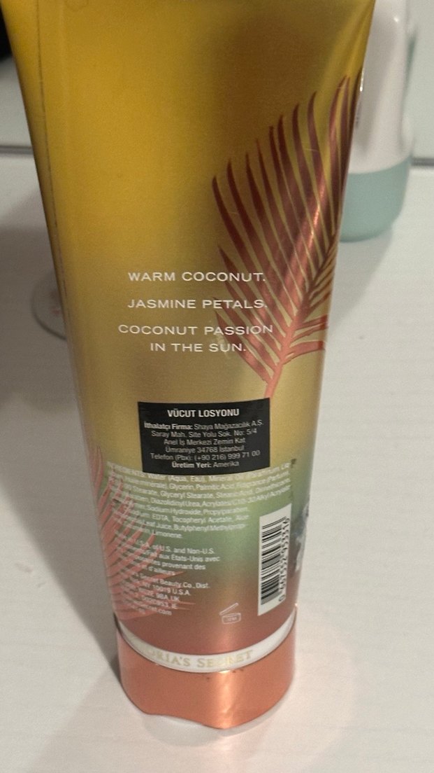 Victoria's Secret Coconut Passion Vücut Losyonu - Görsel 3