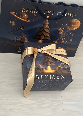 Beymen Altın Renkli Hediye Kutusu poşeti kurdele 12/12 cm - Görsel 4