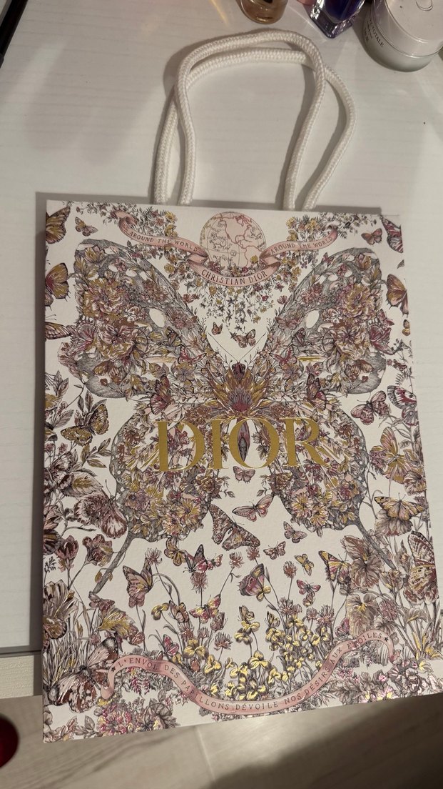 Dior Kelebek Tasarımlı parlak görünümlü poşet - Görsel 2