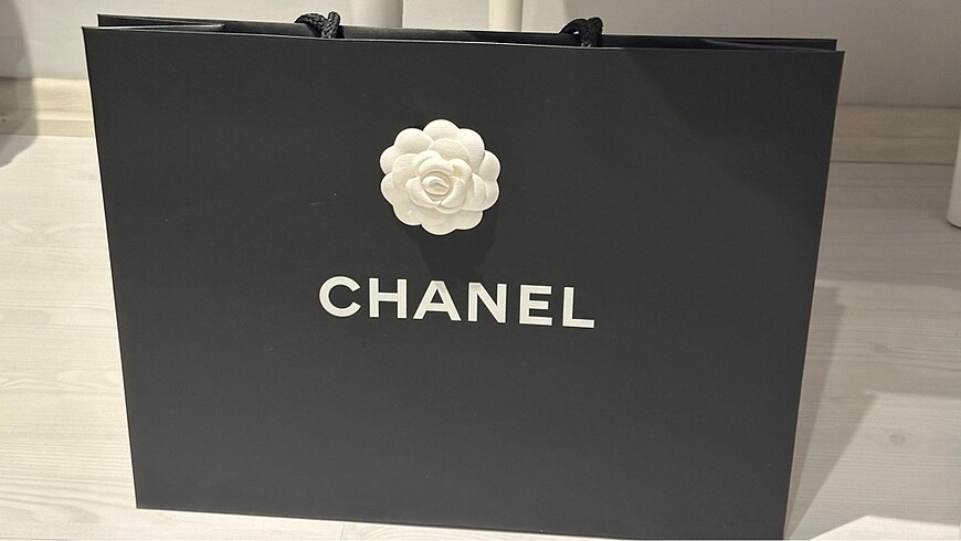 Chanel poşet beyaz çiçekli