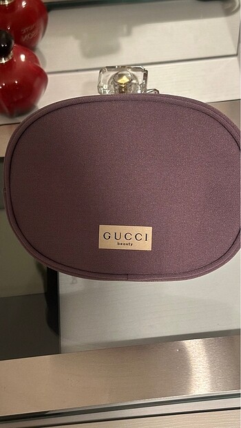 Gucci Orijinal Gucci mor makyaj çantası