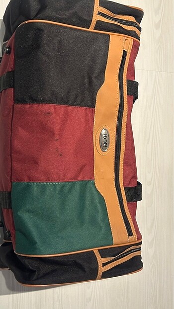 Beden Joop El Bavulu iki yan önü ve ortası fermuarlı