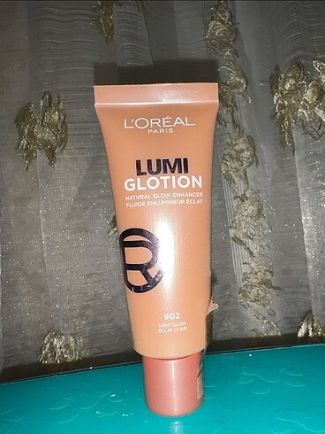 Loreal Paris Lumi Glotion