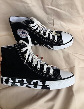 Siyah uzun converse